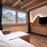 - Piz Boe - Center App. * Canazei